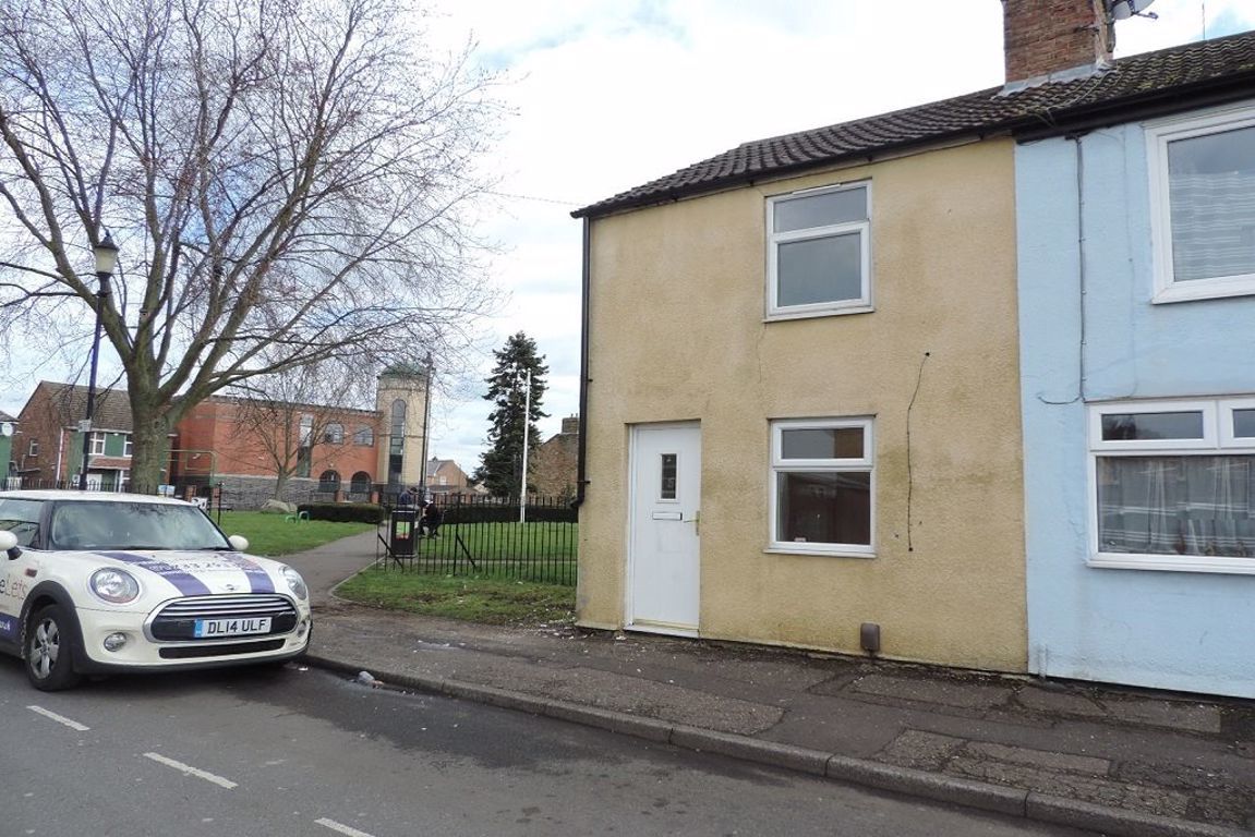 2 bedroom terraced house to rent, Victoria Street, Peterborough, PE1 3BJ