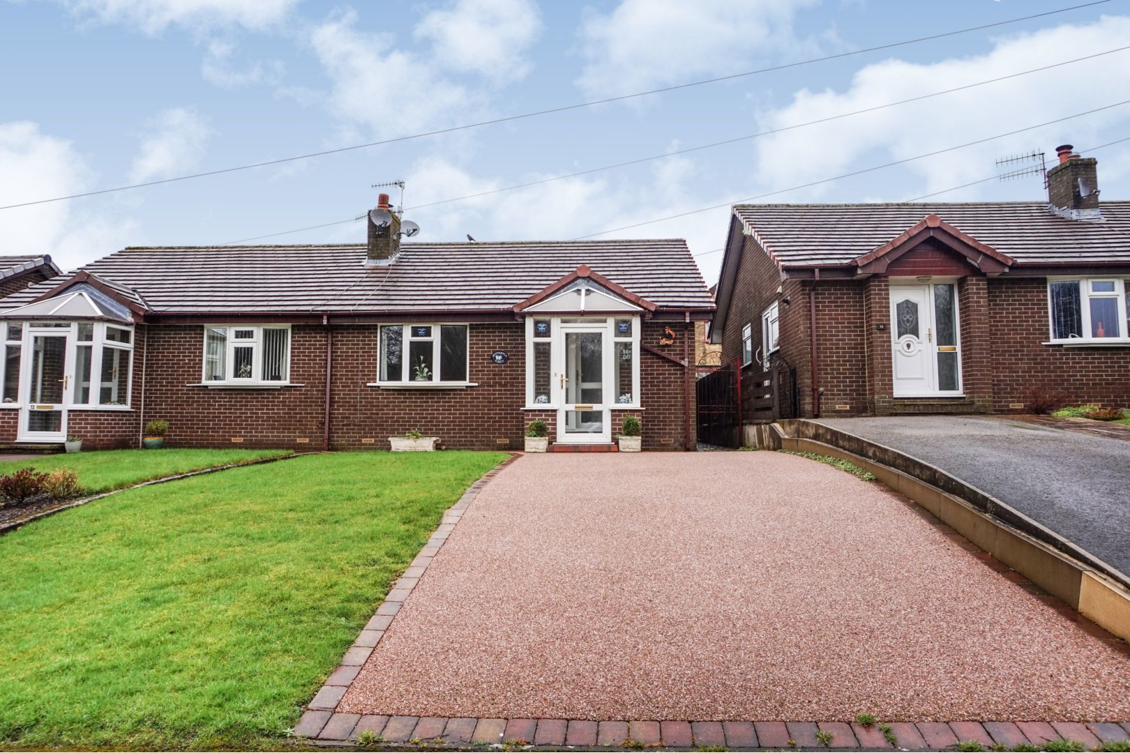 2 bedroom semidetached bungalow for sale, Croft Manor, Glossop SK, SK13 8PP