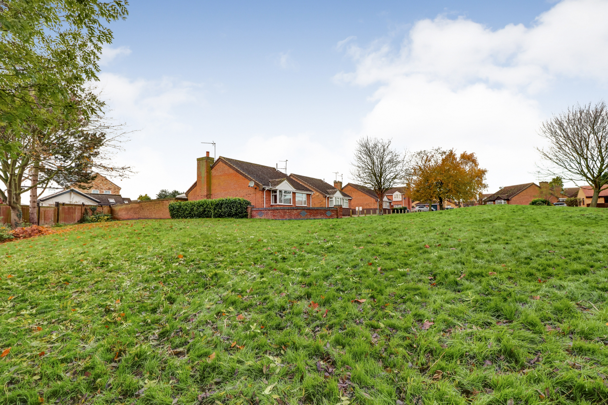 2 bedroom bungalow for sale, Barnfield Gardens, Coates, Whittlesey