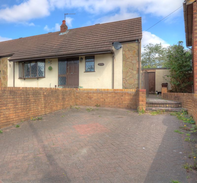 4 bedroom semidetached house for sale, Deans Road, Wolverhampton, WV1 2AA