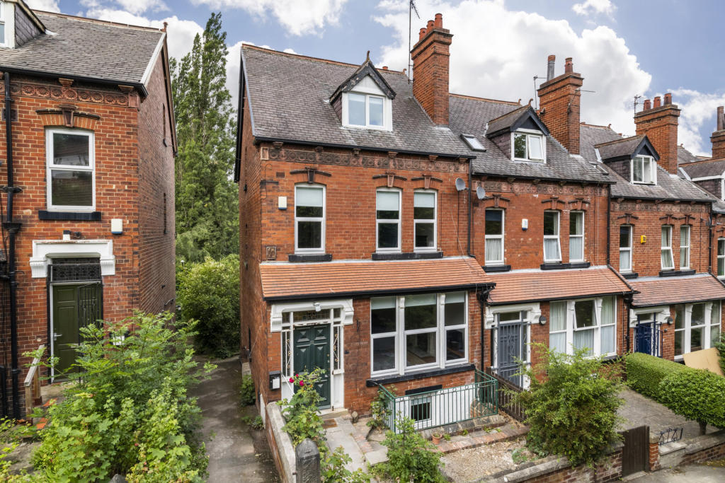 6 bedroom detached house to rent, Wood Lane, Leeds, LS6 2AY