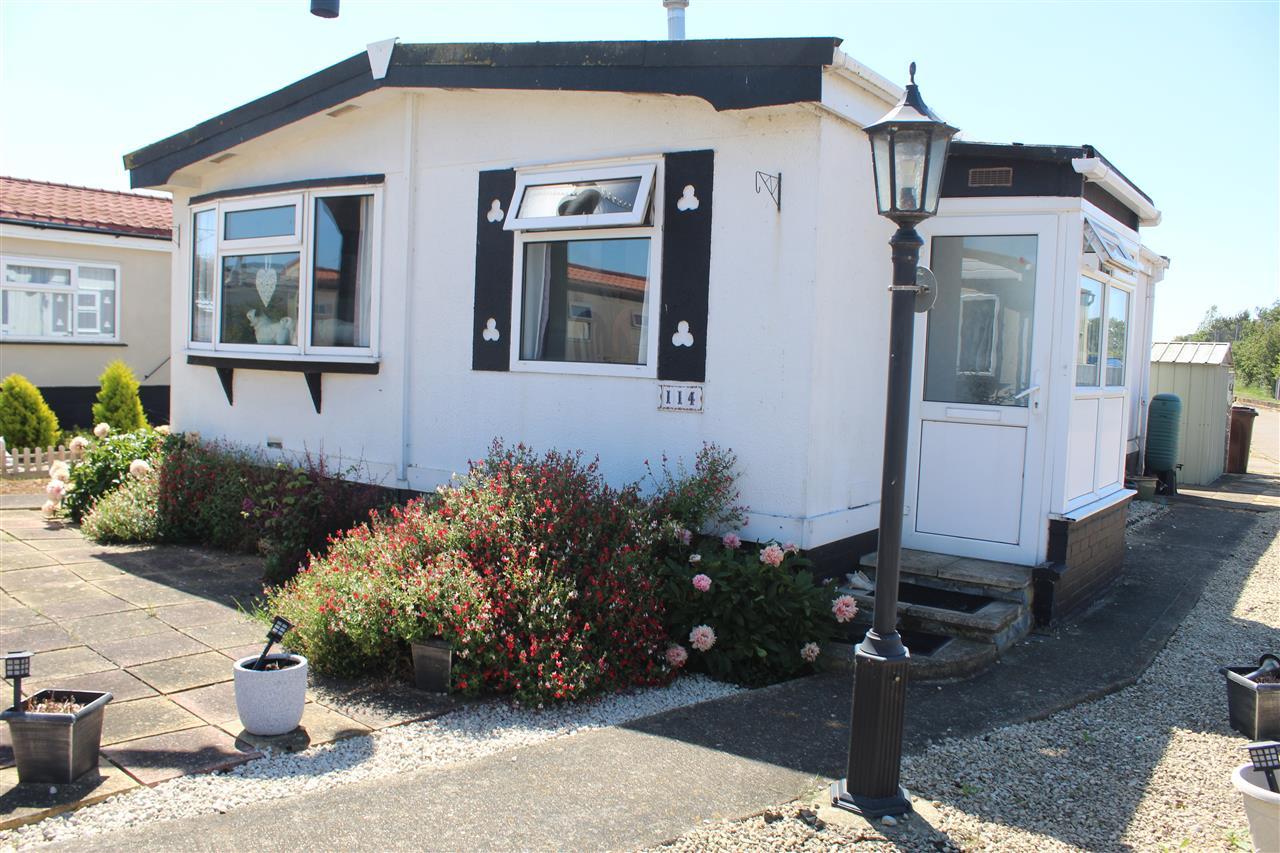 2 bedroom park home for sale, KINGSMEAD PARK, Allhallows, ME3 9TA