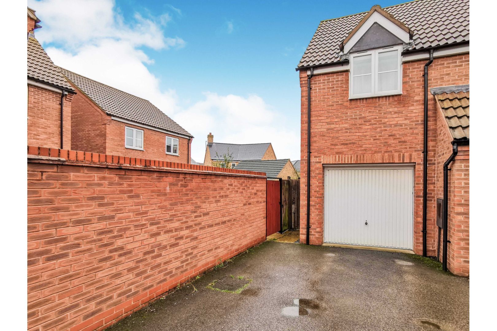 3 bedroom detached house for sale, Bluebell Walk, Witham St Hughs