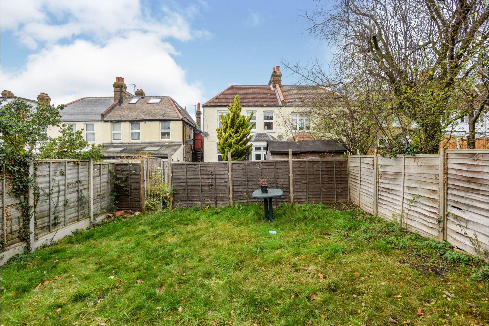 3 bedroom flat for sale, Bellingham Road, London SE, SE6 2PR