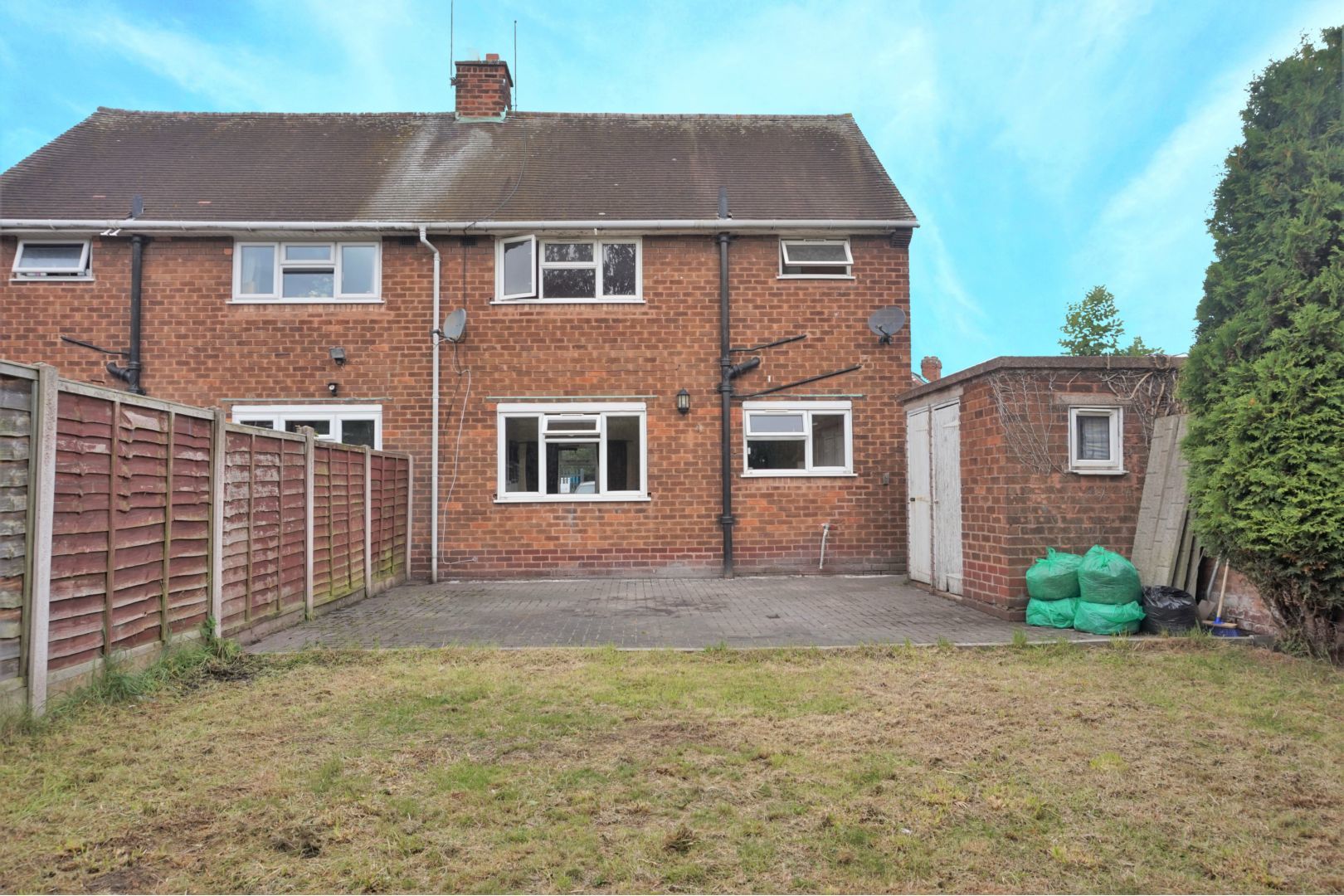2 bedroom semidetached bungalow for sale, Primley Avenue, Walsall WS