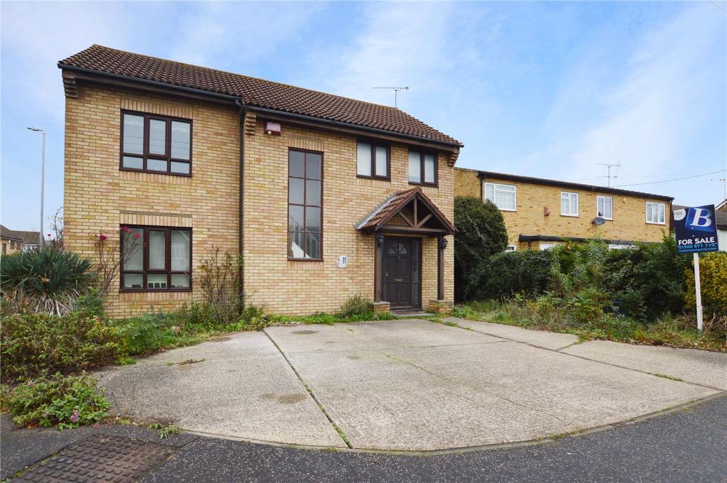 4 bedroom detached house for sale, High Road North, Laindon, BASILDON, SS15 4DH
