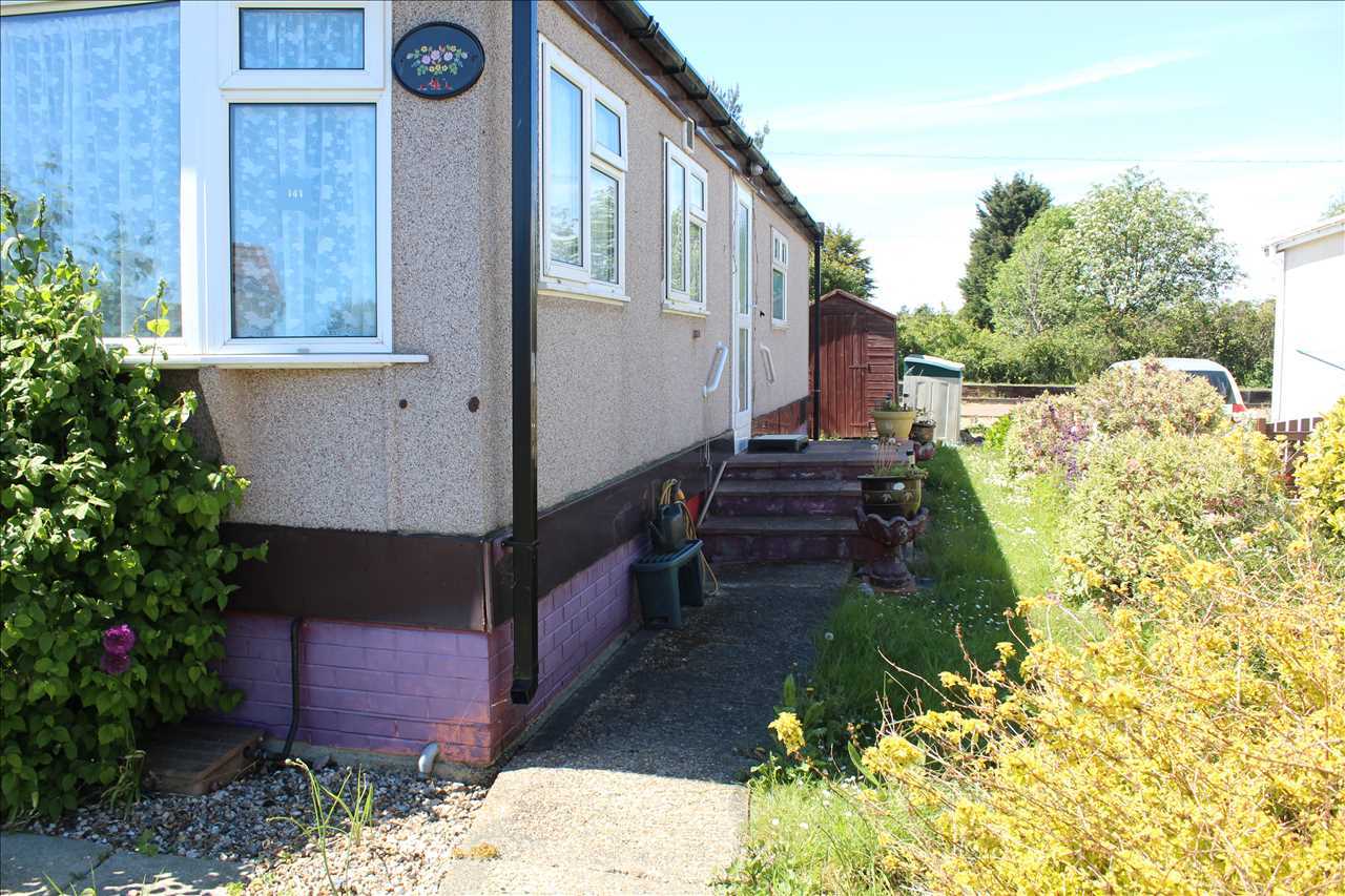 2 bedroom park home for sale, KINGSMEAD PARK, Allhallows, ME3 9TA