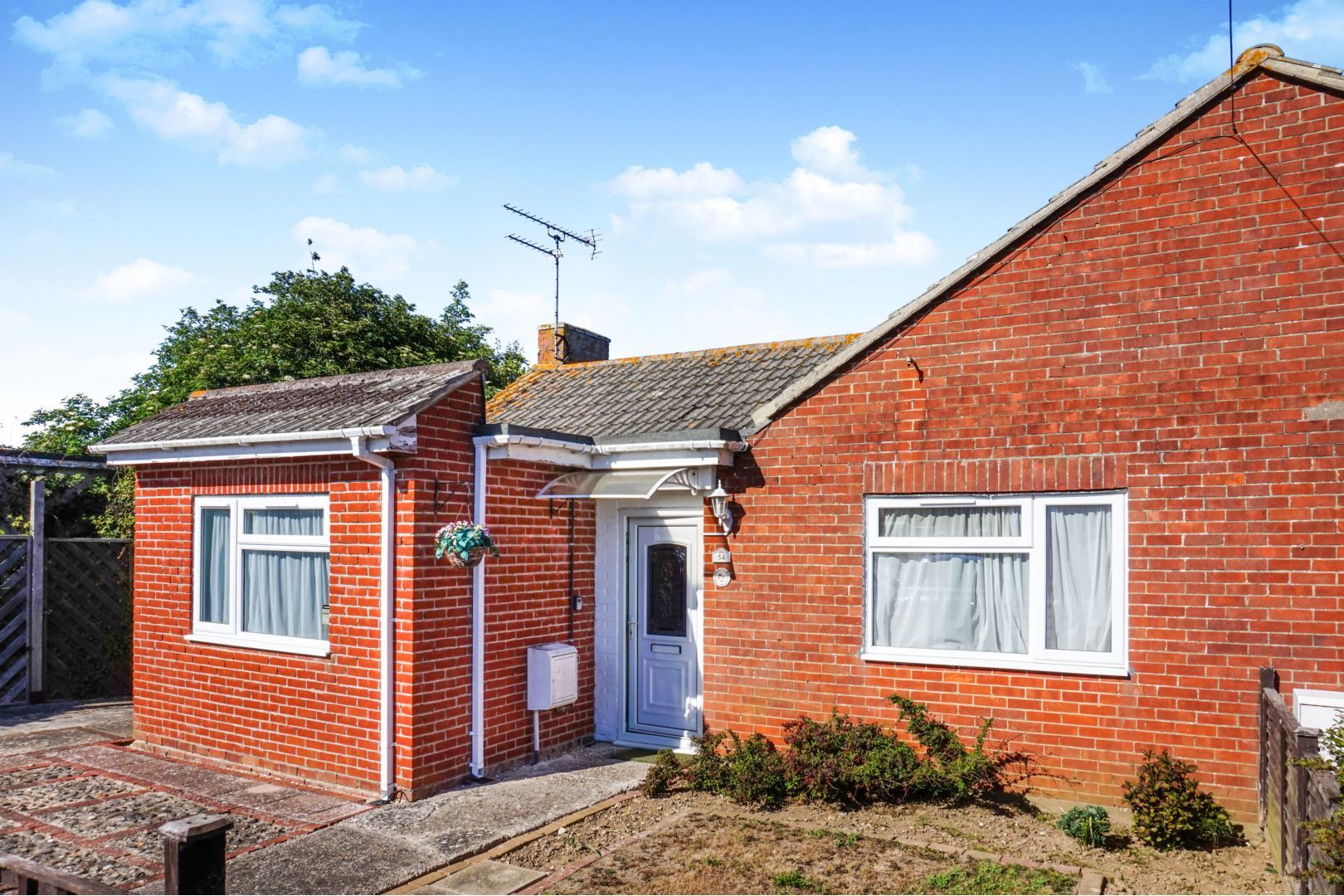 2 bedroom semidetached bungalow for sale, Elizabeth Close, Rose Green