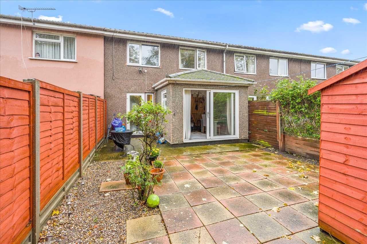 3 bedroom terraced house for sale, Longcroft Drive, Waltham Cross EN