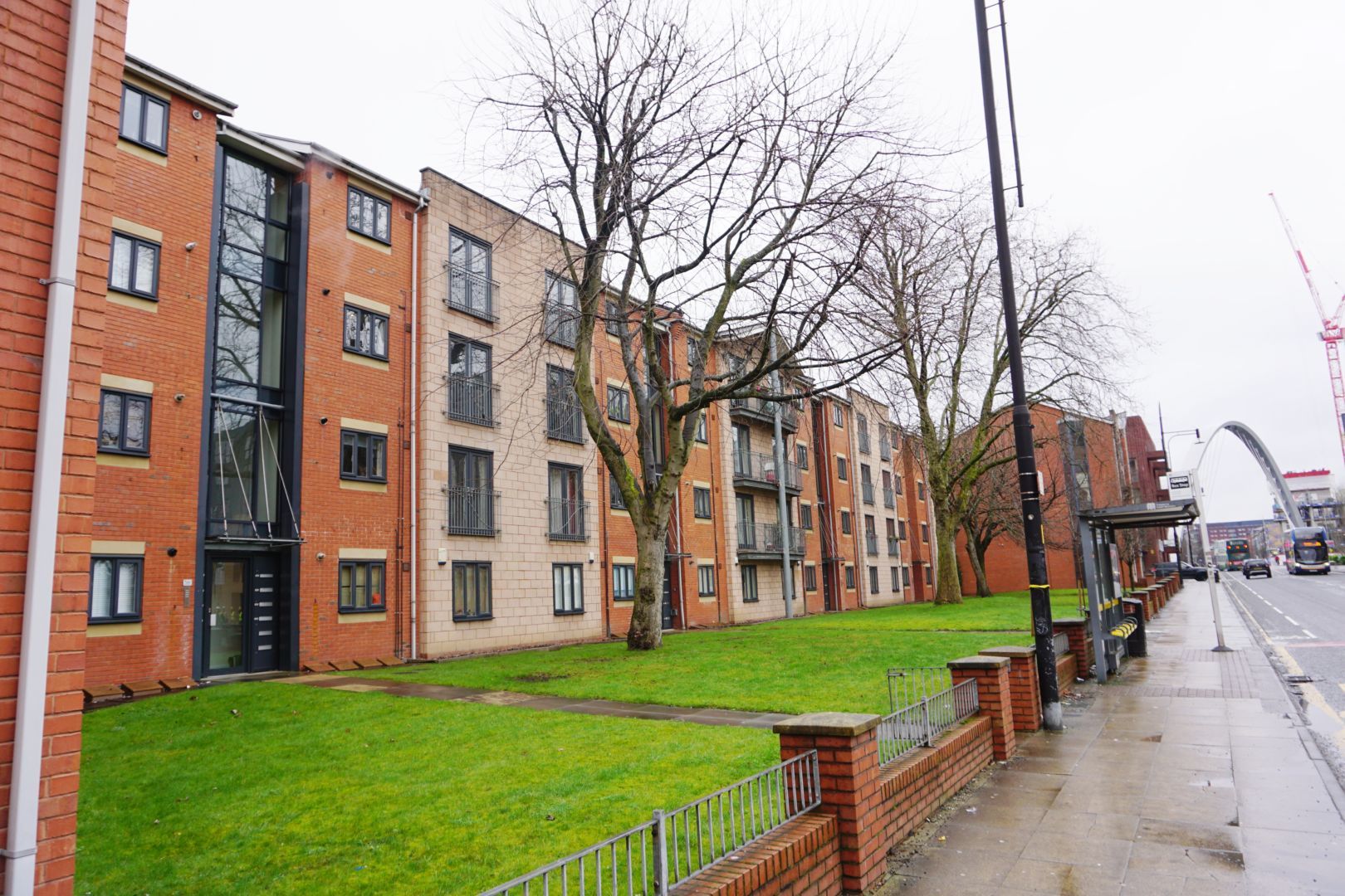 2 bedroom flat to rent, Stretford Road, Hulme, Manchester M, M15 5JH