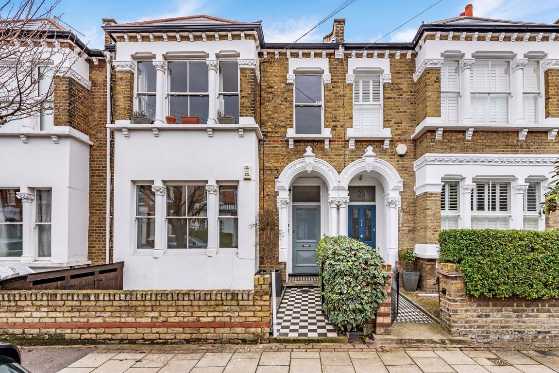 2 bedroom flat to rent, Galveston Road, Putney, London SW, SW15 2SA