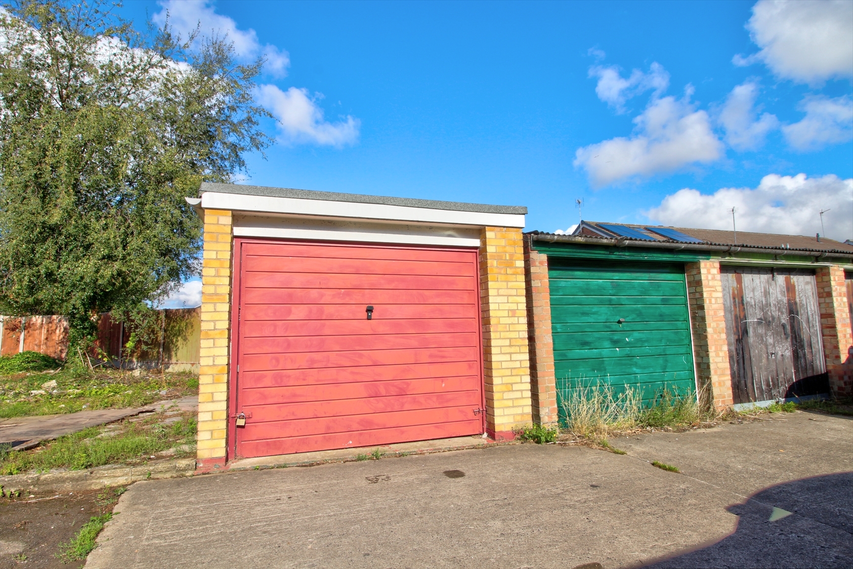 3 bedroom semidetached house for sale, The Parkway, Willerby, Hull HU, HU10 6AP