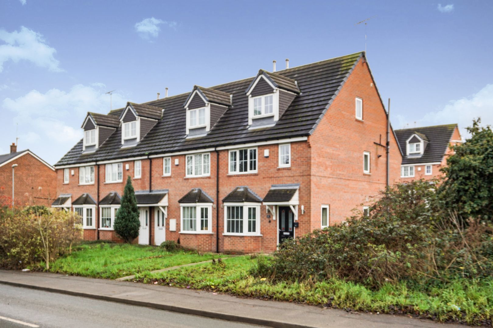 3 bedroom town house for sale, The Nurseries, Ferrybridge WF