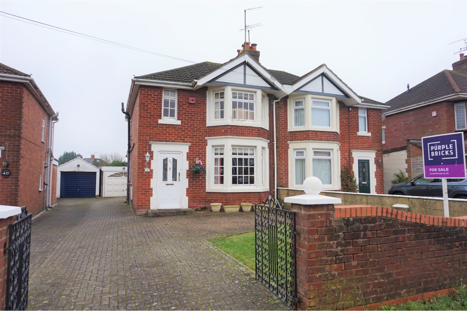 2 bedroom semidetached house for sale, Vicarage Road, Swindon SN, SN2 1JQ